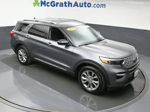 Used 2023 Ford Explorer Limited AWD/4WD image 3