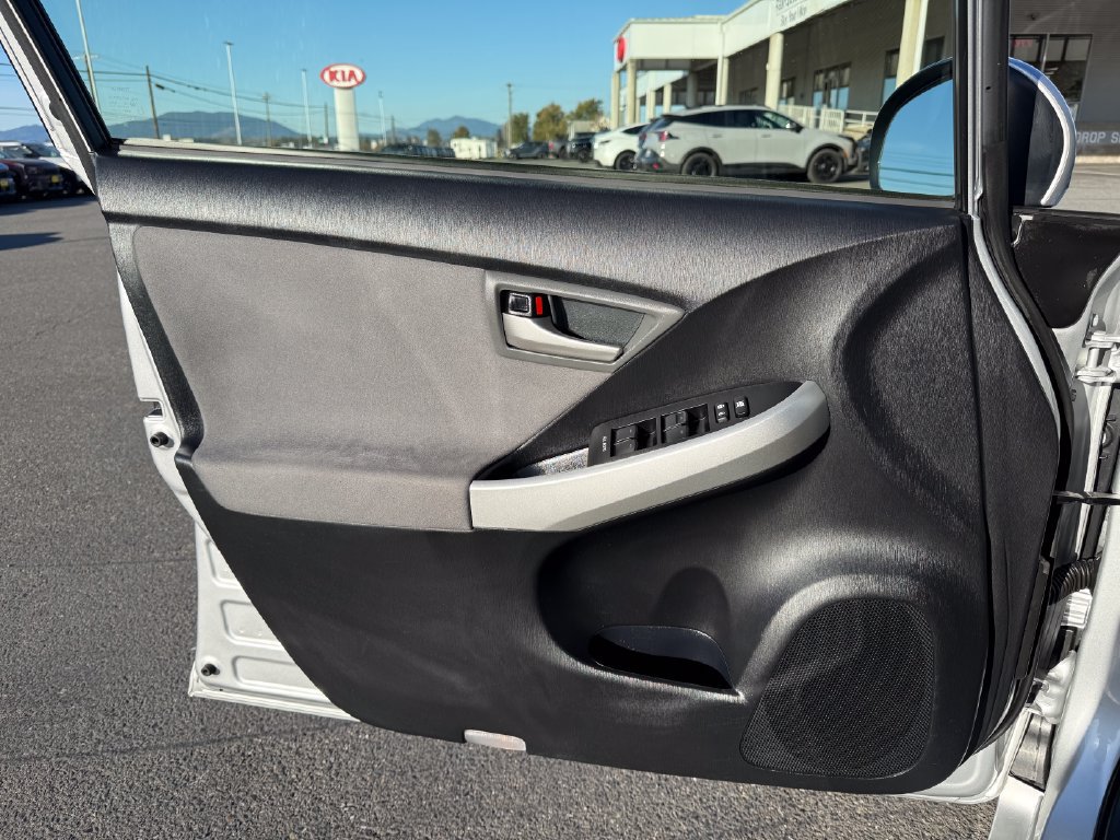 Used 2015 Toyota Prius Two FWD image 19