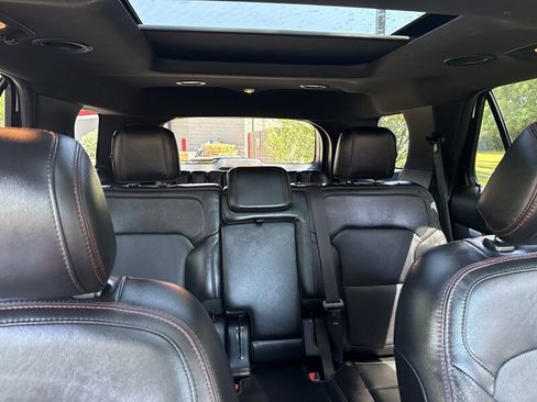 Used 2017 Ford Explorer Sport w/ Equipment Group 401A AWD/4WD image 28