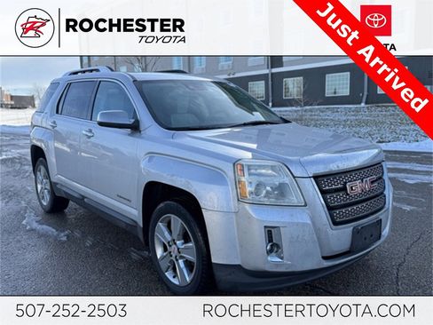 Used 2015 GMC Terrain SLT image 1