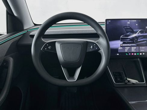 Used 2026 Tesla Model Y AWD image 16