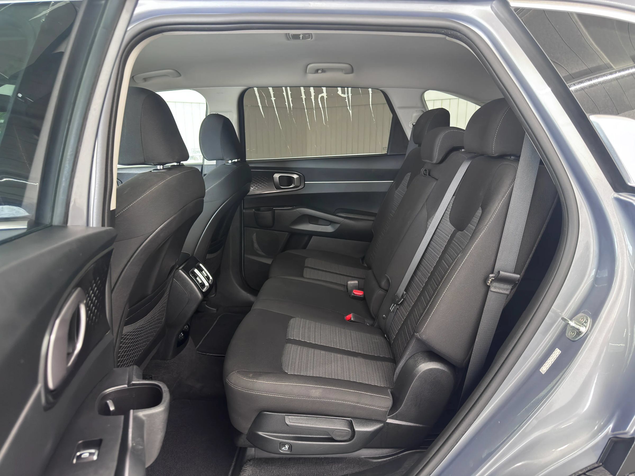 Used 2021 Kia Sorento LX FWD image 12