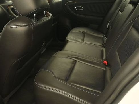 Used 2018 Ford Taurus Limited FWD image 10
