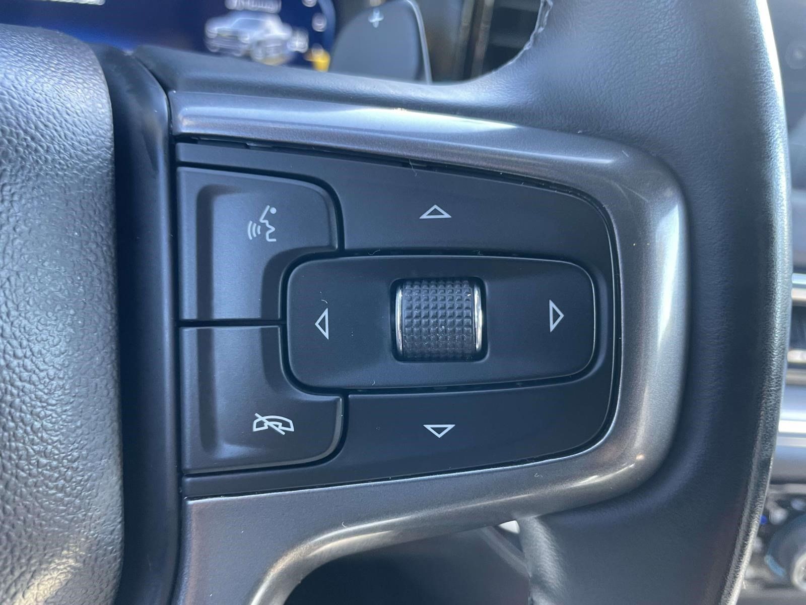 Used 2024 Chevrolet Silverado 1500 High Country w/ Technology Package AWD/4WD image 21