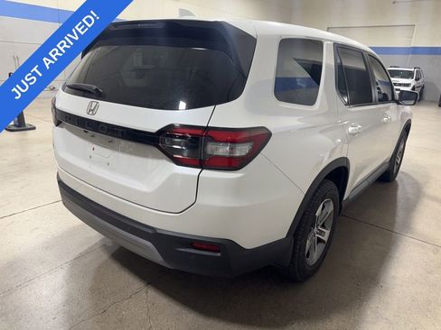Certified 2025 Honda Pilot EX-L image 3