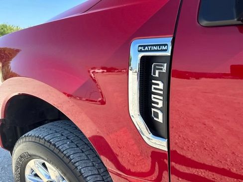 Used 2020 Ford F250 Platinum w/ FX4 Off-Road Package AWD/4WD image 12