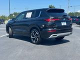 Used 2023 Mitsubishi Outlander SE image 6