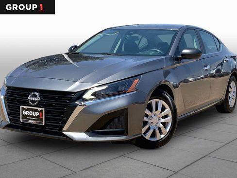 Used 2024 Nissan Altima 2.5 S FWD image 1