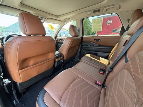 Used 2023 Nissan Pathfinder Platinum w/ Cargo Package AWD/4WD image 72