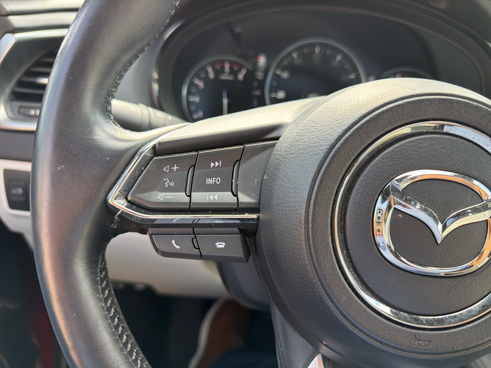 Used 2020 MAZDA CX-9 Signature AWD/4WD image 17