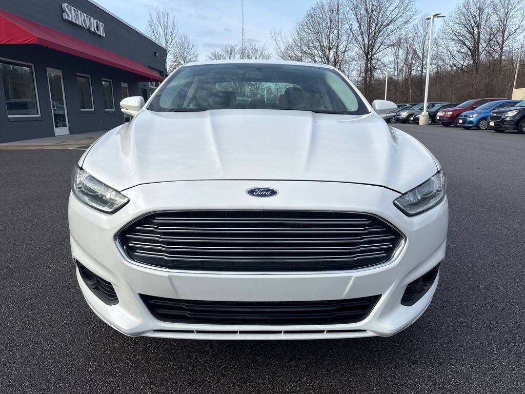 Used 2013 Ford Fusion SE FWD image 4