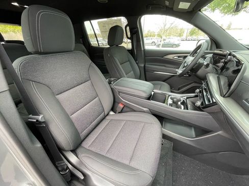 New 2026 Chevrolet Traverse LT FWD image 32