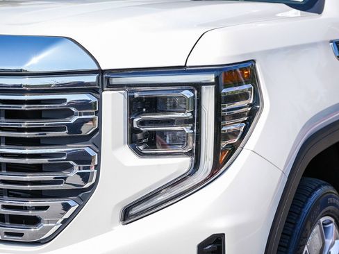 Used 2024 GMC Sierra 1500 Denali AWD/4WD image 5