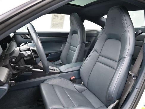 Certified 2023 Porsche 911 Carrera RWD image 5