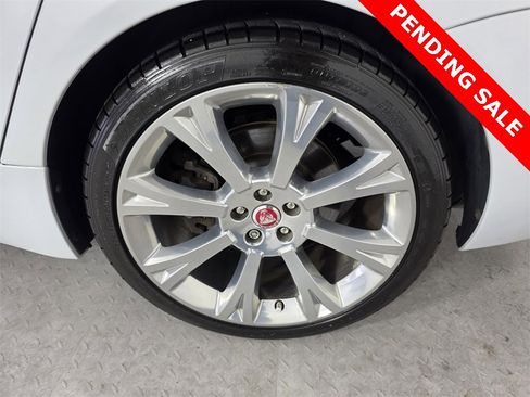Used 2017 Jaguar XJ L Portfolio image 17