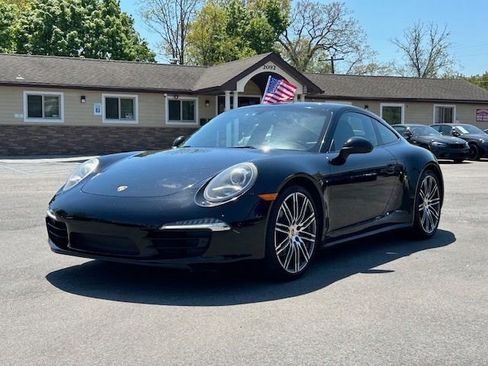 Used 2016 Porsche 911 Carrera 4 AWD/4WD image 1