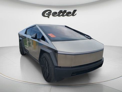 Used 2024 Tesla Cybertruck AWD Crew Cab image 3