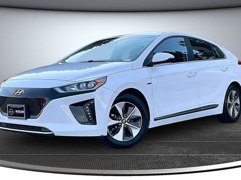 Used 2017 Hyundai Ioniq Limited FWD image 4