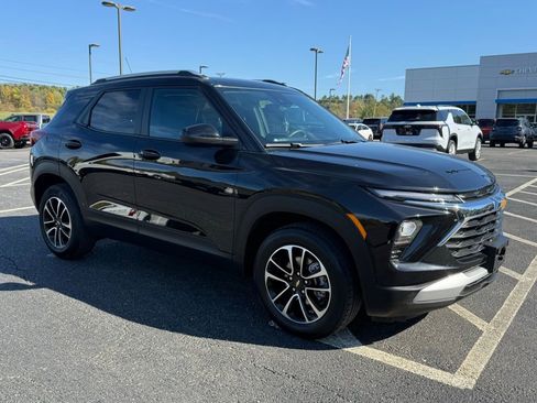 Used 2024 Chevrolet TrailBlazer LT image 5