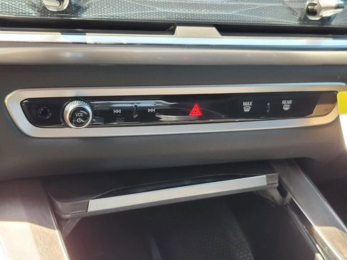 New 2026 BMW X5 xDrive40i w/ M Sport Package image 8