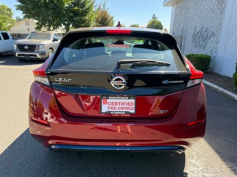 Certified 2020 Nissan Leaf SV w/ SV Technology Package FWD image 7