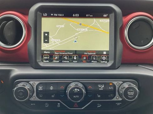 Used 2018 Jeep Wrangler Unlimited Rubicon AWD/4WD image 19