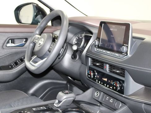 Used 2023 Nissan Rogue SV AWD/4WD image 28