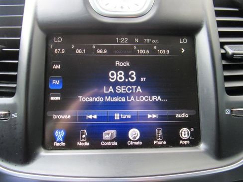 Used 2015 Chrysler 300 Limited image 49