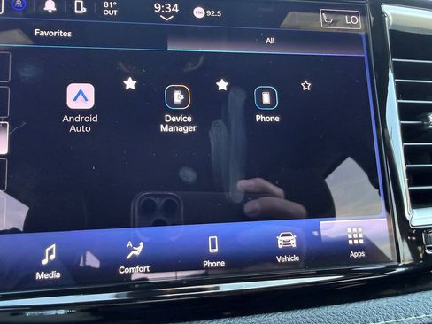 Used 2024 Chrysler Pacifica Touring FWD image 42