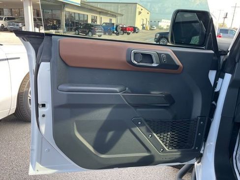 Used 2024 Ford Bronco Outer Banks image 13