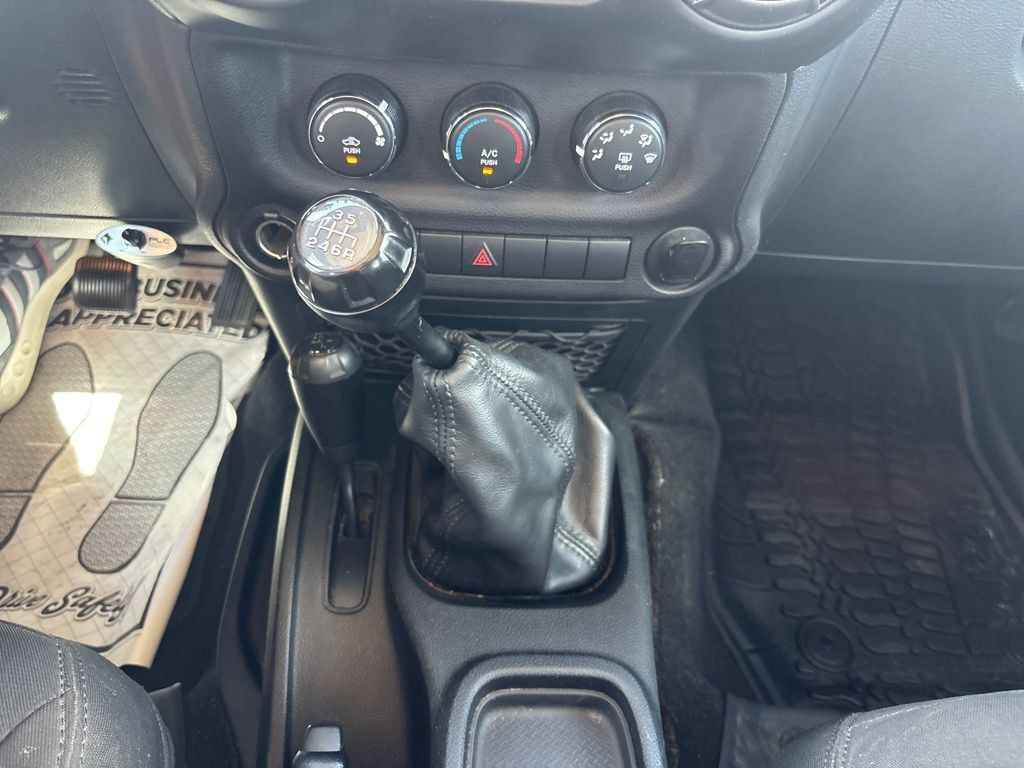 Used 2017 Jeep Wrangler Unlimited Sport AWD/4WD image 20