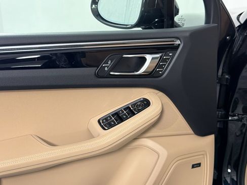 New 2026 Porsche Macan AWD/4WD image 14