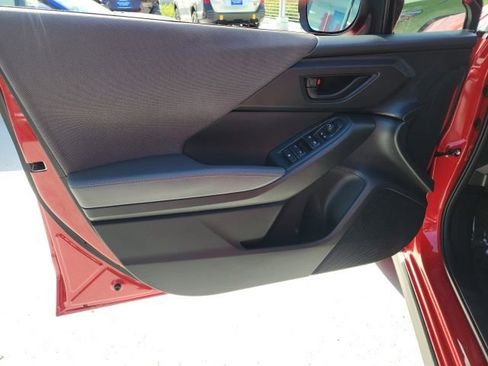 Used 2025 Subaru Crosstrek 2.0i Premium image 29