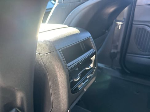 New 2025 Jeep Grand Cherokee Laredo w/ Luxury Tech Group I image 24