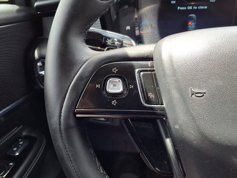 Certified 2025 Lincoln Corsair FWD image 15