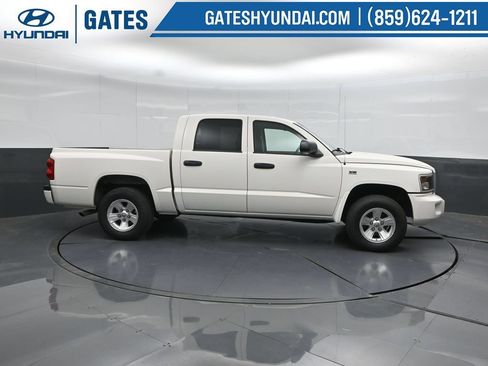 Used 2009 Dodge Dakota Big Horn w/ Extra Security Group RWD image 3