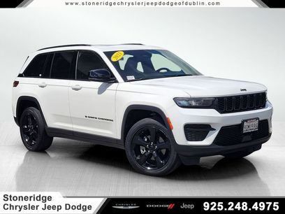 Used 2023 Jeep Grand Cherokee Altitude