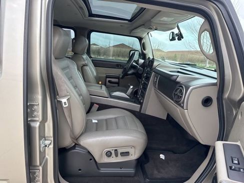 Used 2004 HUMMER H2 w/ Preferred Equipment Group image 13