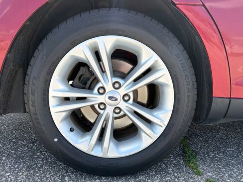 Used 2014 Ford Taurus SEL w/ Equipment Group 201A FWD image 27