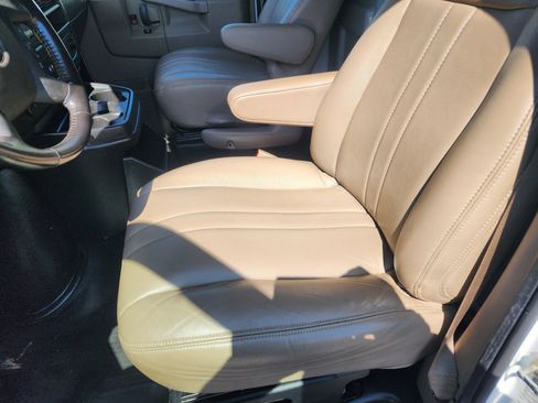 Used 2021 Chevrolet Express 3500 w/ Power Convenience Package image 16