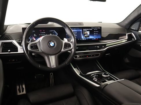 Used 2024 BMW X5 xDrive40i w/ Executive Package image 2