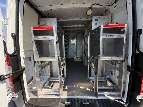 Used 2012 Mercedes-Benz Sprinter 2500 w/ Additional Battery Pkg image 9