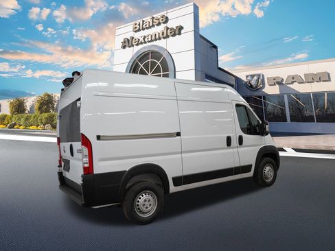 New 2026 RAM ProMaster 2500 w/ Convenience Group FWD image 3