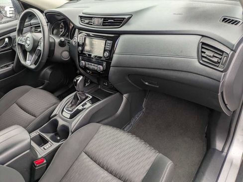 Used 2020 Nissan Rogue SV image 20