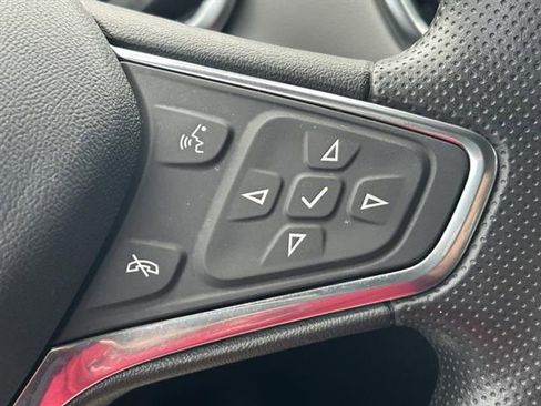 Used 2020 Chevrolet Equinox LS w/ LS Convenience Package image 12