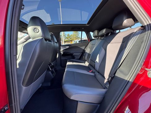 Used 2023 Volkswagen ID.4 Pro S image 5