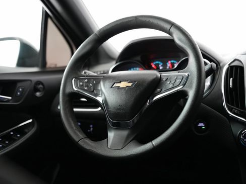 Used 2018 Chevrolet Cruze LT w/ Sun And Sound Package FWD image 11