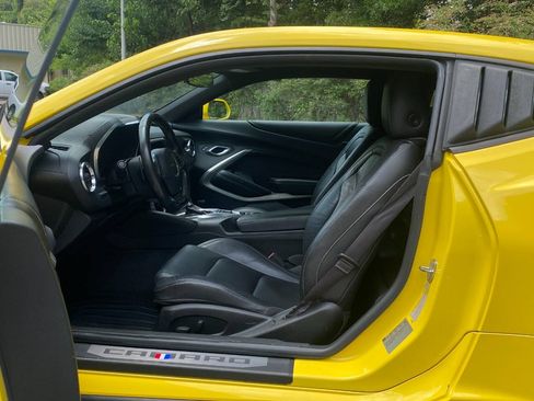 Used 2016 Chevrolet Camaro LT RWD image 15