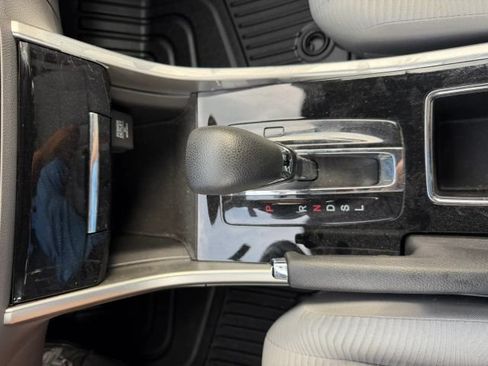 Used 2017 Honda Accord LX image 26