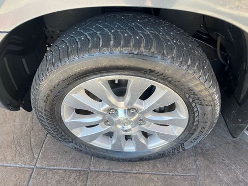 Used 2008 Toyota Sequoia Platinum image 25